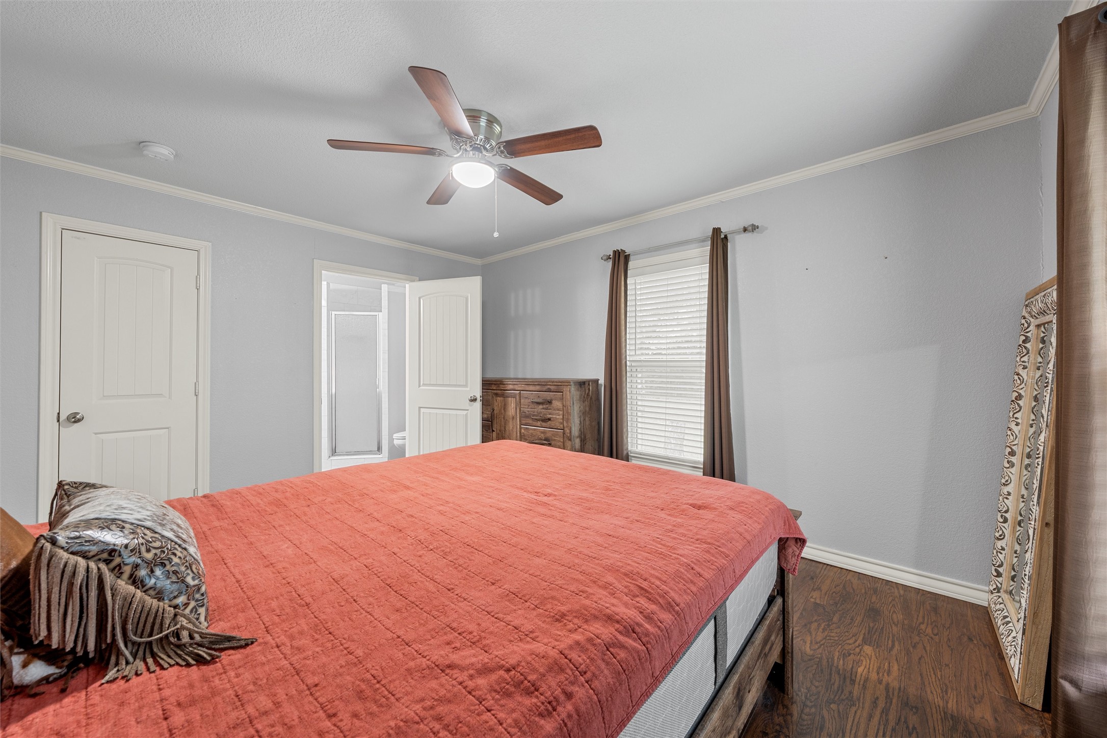 911 S Main Street West TX 76691