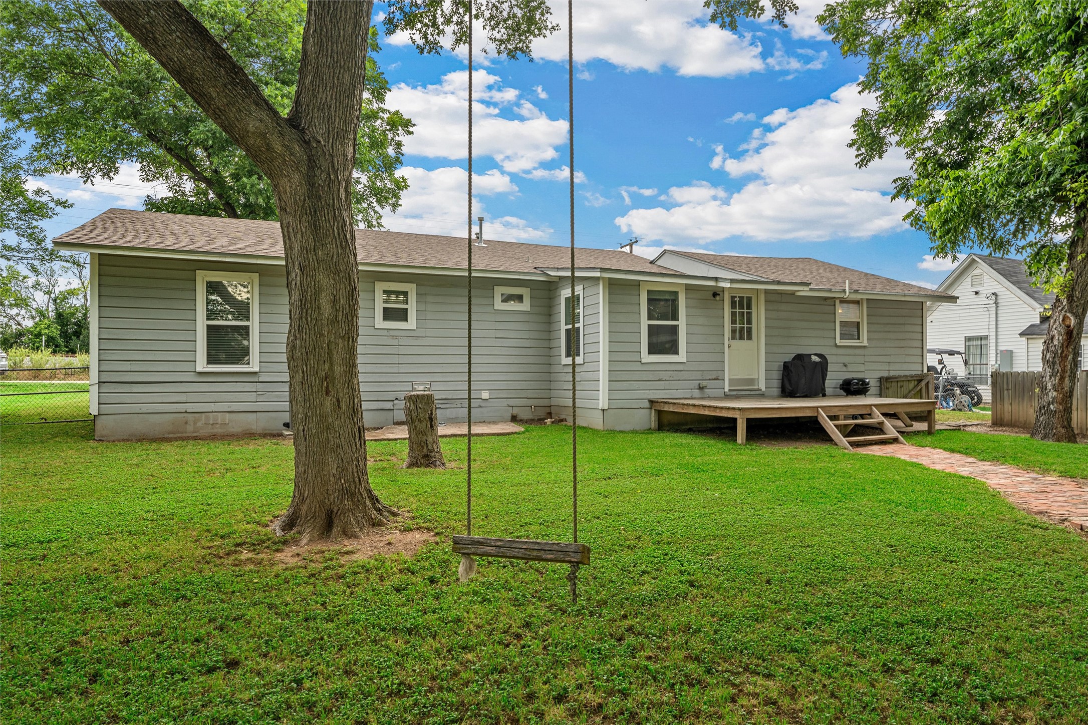 911 S Main Street West TX 76691