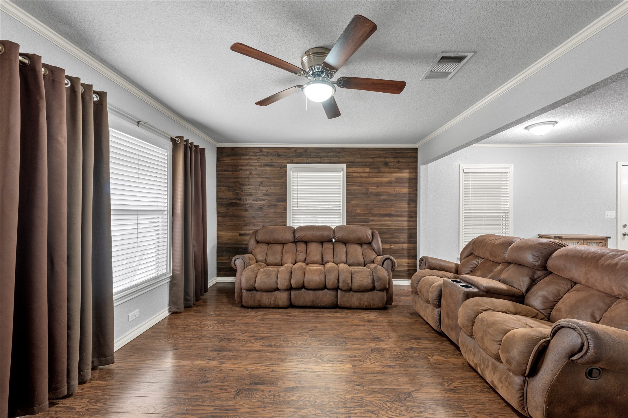 911 S Main Street West TX 76691