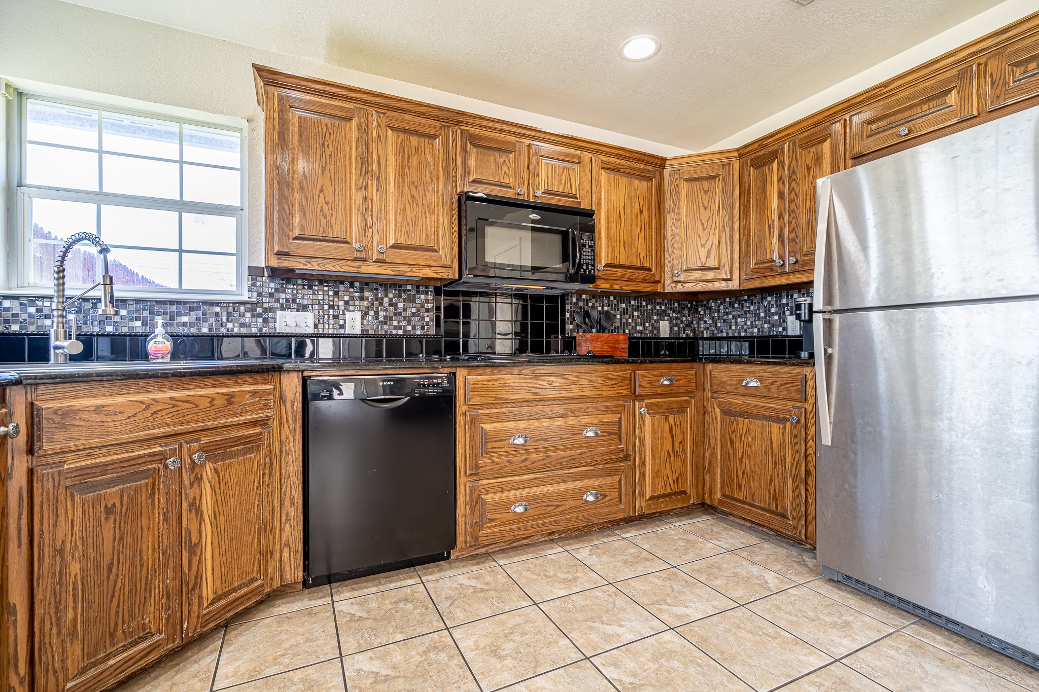 1909 Lazy Court Granbury TX 76048