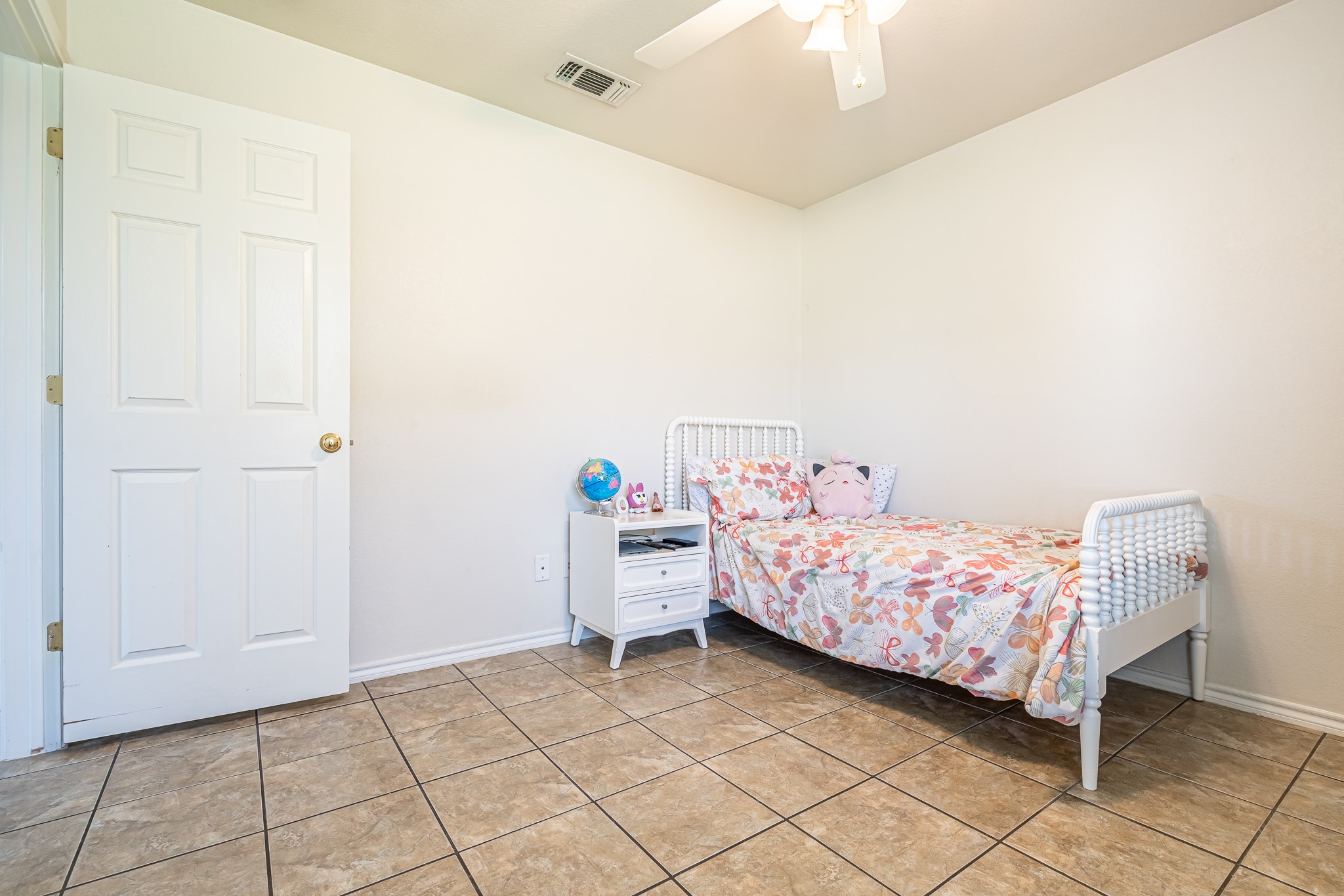 1909 Lazy Court Granbury TX 76048