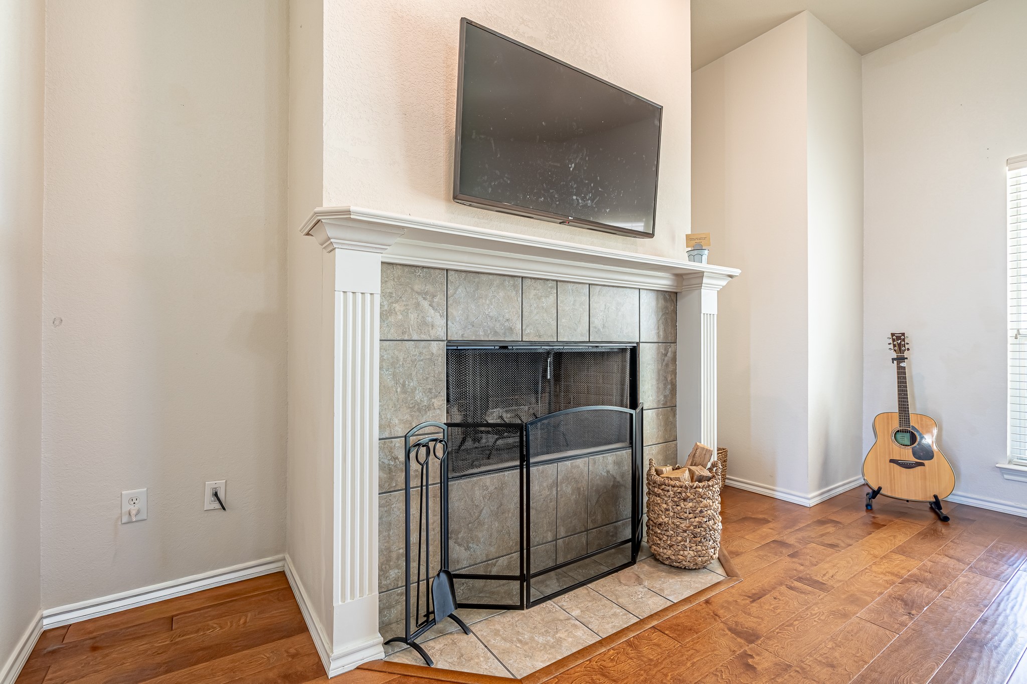 1909 Lazy Court Granbury TX 76048