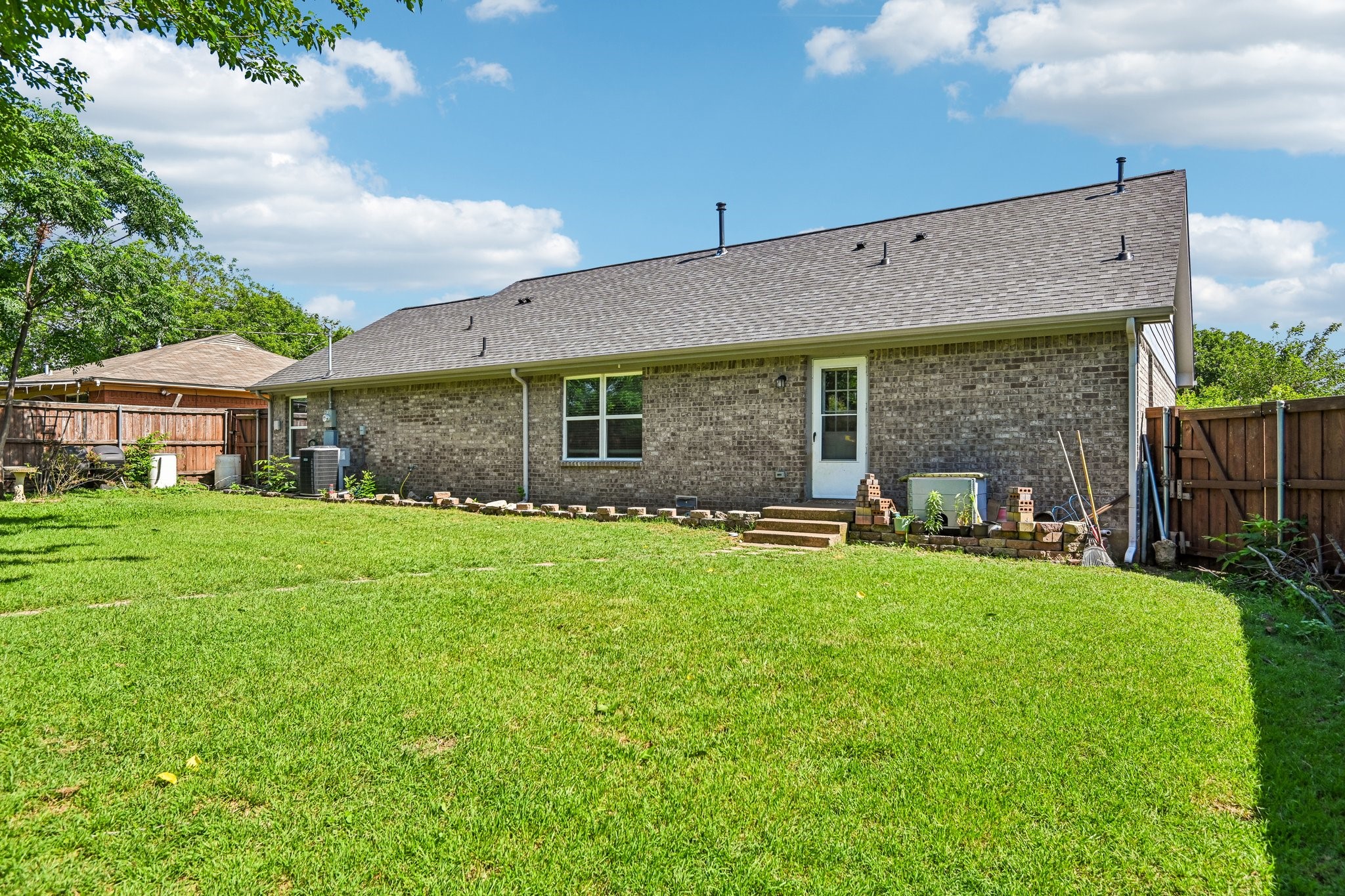 215 Tanco Lane Duncanville TX 75116