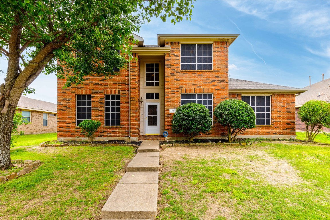 1328 Wolf Creek Drive Desoto TX 75115