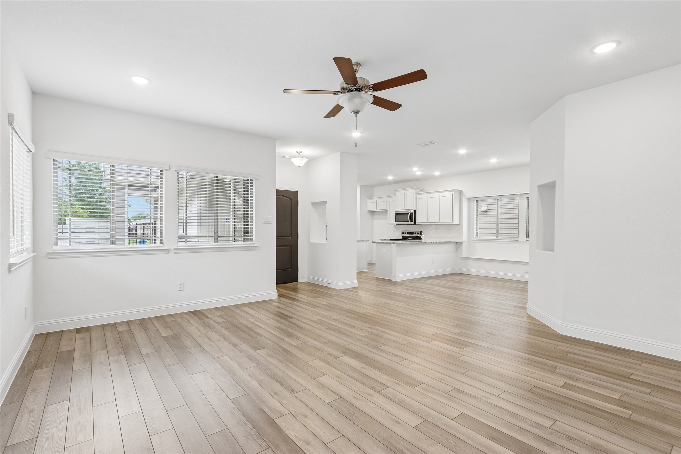 568 Val Verde Street Aubrey TX 76227