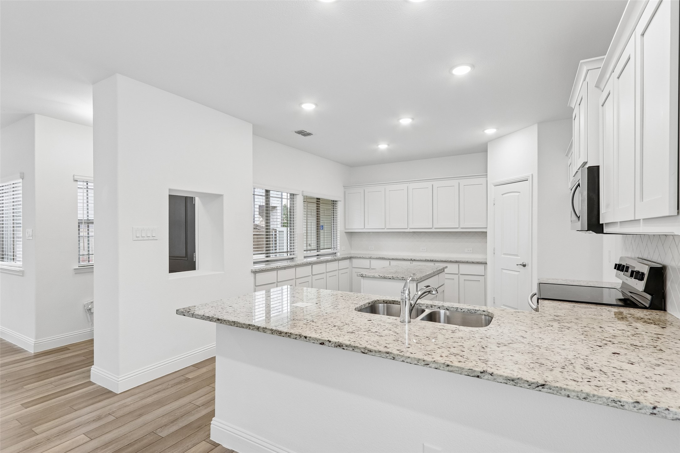 568 Val Verde Street Aubrey TX 76227