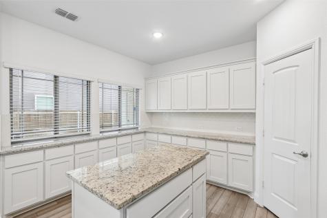 568 Val Verde Street Aubrey TX 76227