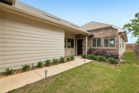 568 Val Verde Street Aubrey TX 76227