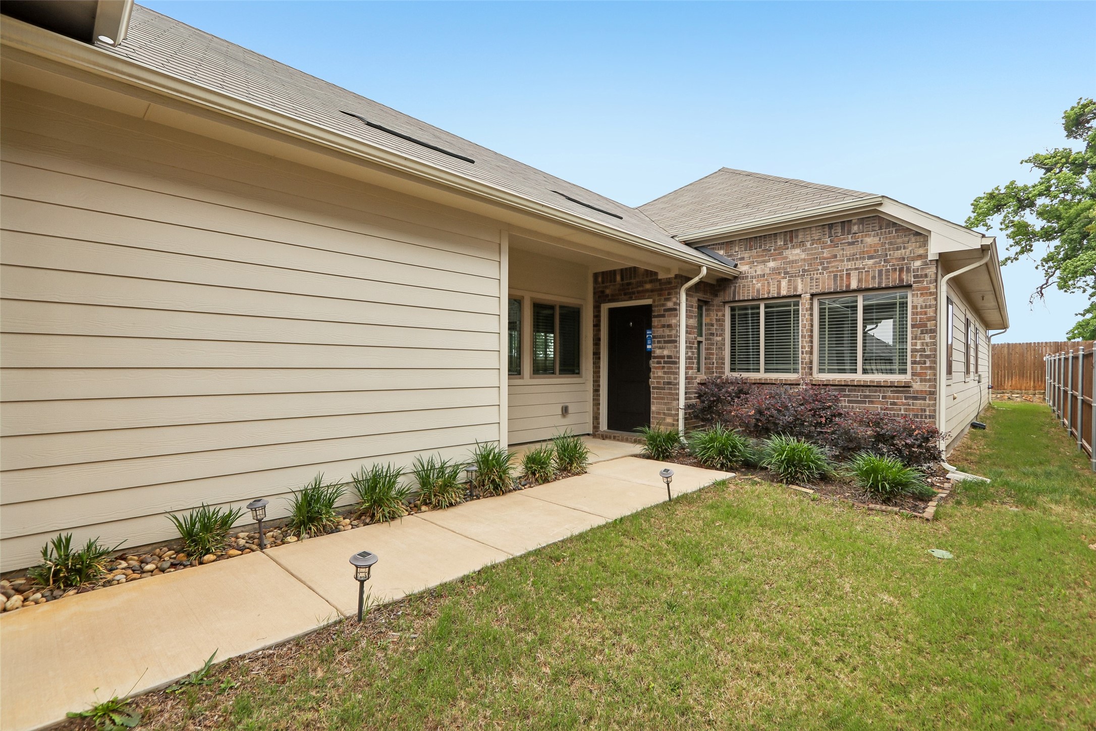 568 Val Verde Street Aubrey TX 76227