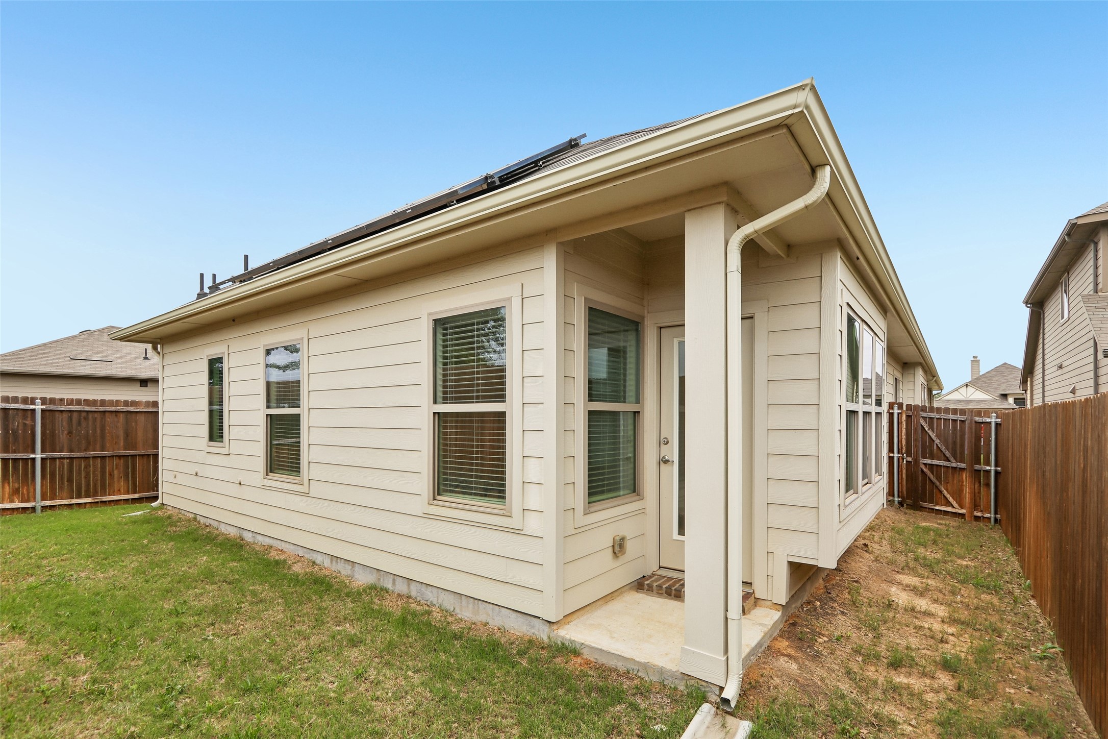 568 Val Verde Street Aubrey TX 76227
