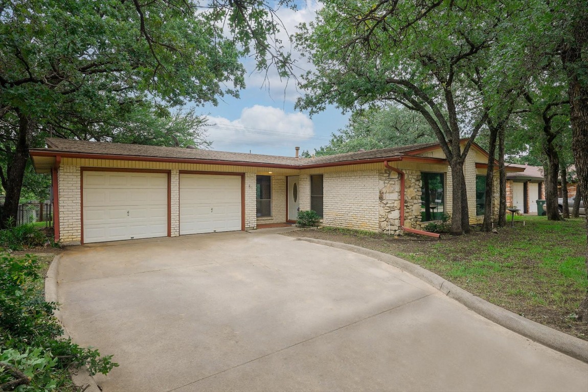 81 Stonegate Drive Bedford TX 76022