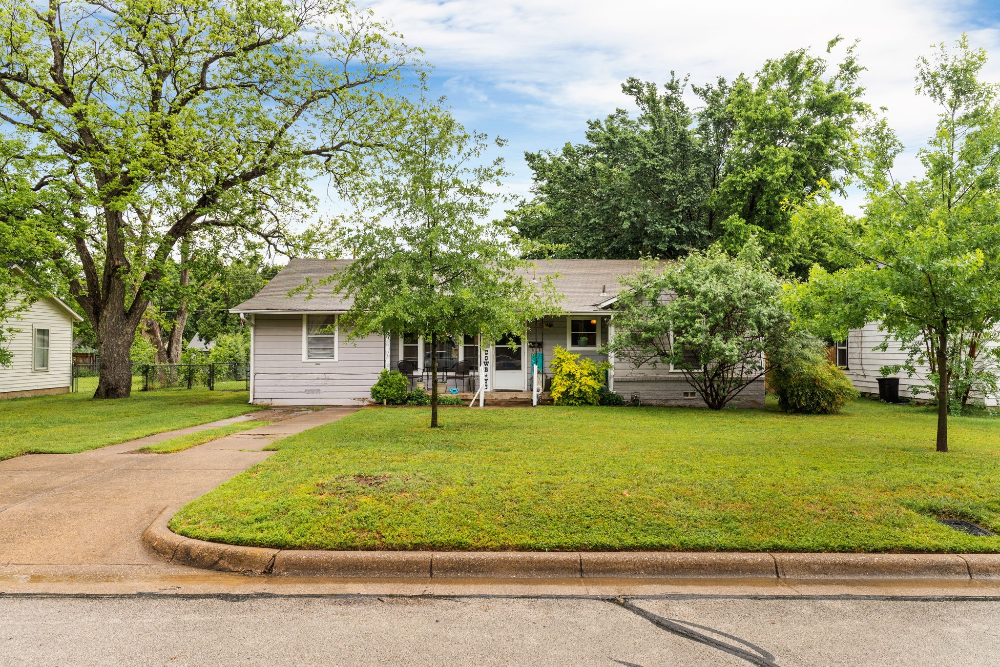1104 Ann Street Bedford TX 76022