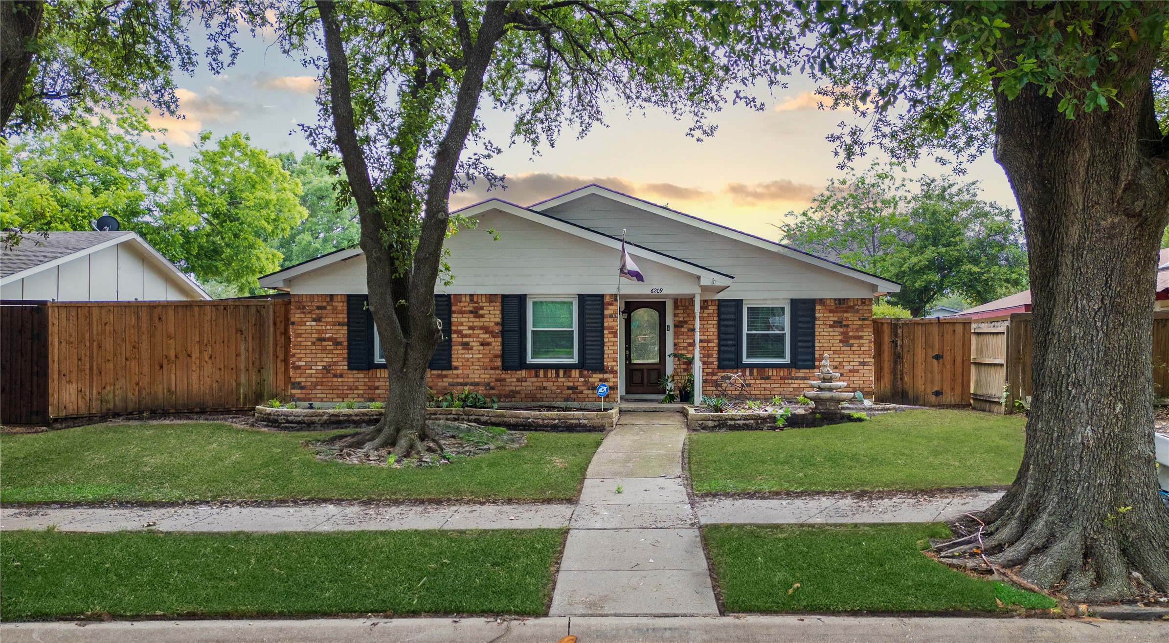 6209 Alta Oaks Drive Garland TX 75043