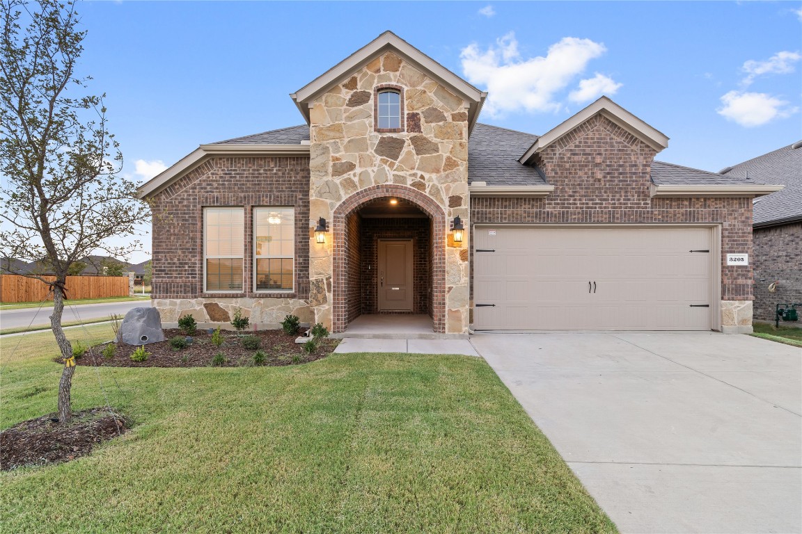 3205 Platinum Road Aubrey TX 76227