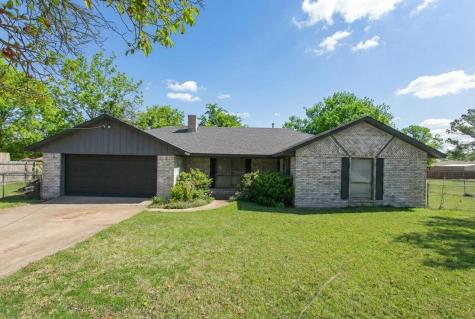 308 E Cottonwood Street Leonard TX 75452