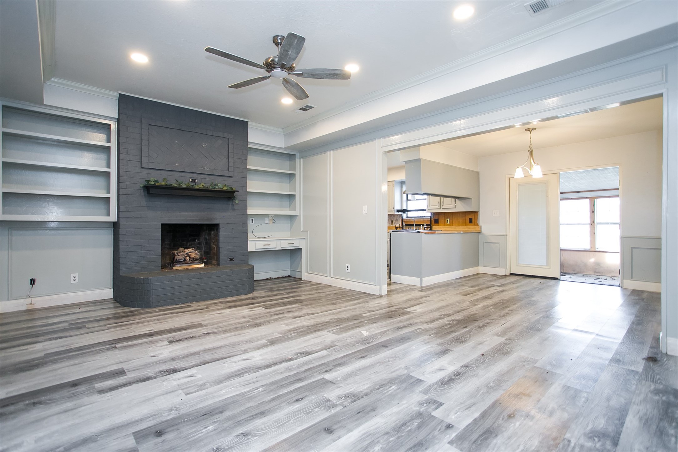 308 E Cottonwood Street Leonard TX 75452