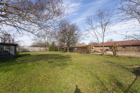 308 E Cottonwood Street Leonard TX 75452