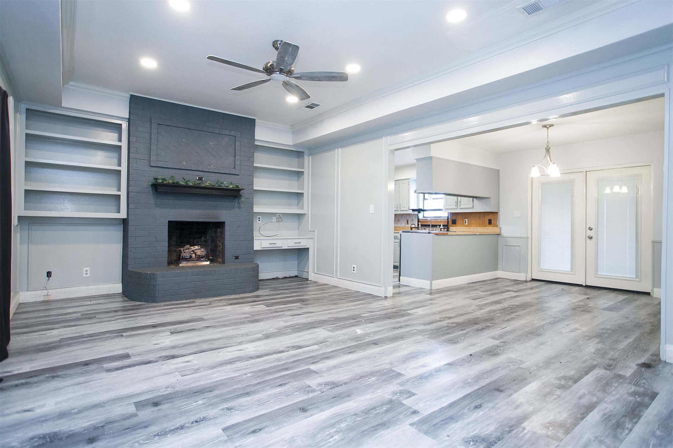 308 E Cottonwood Street Leonard TX 75452