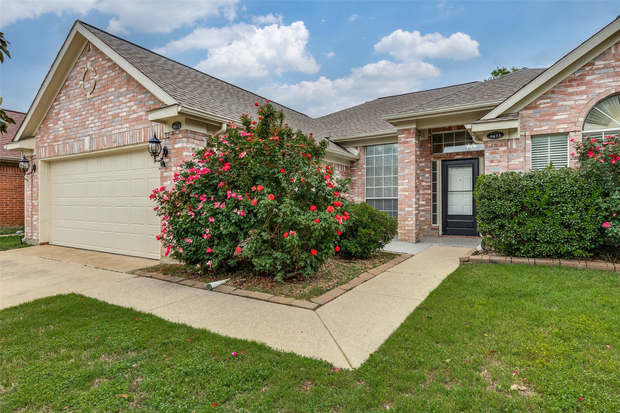 5673 Rockport Lane Haltom City TX 76137