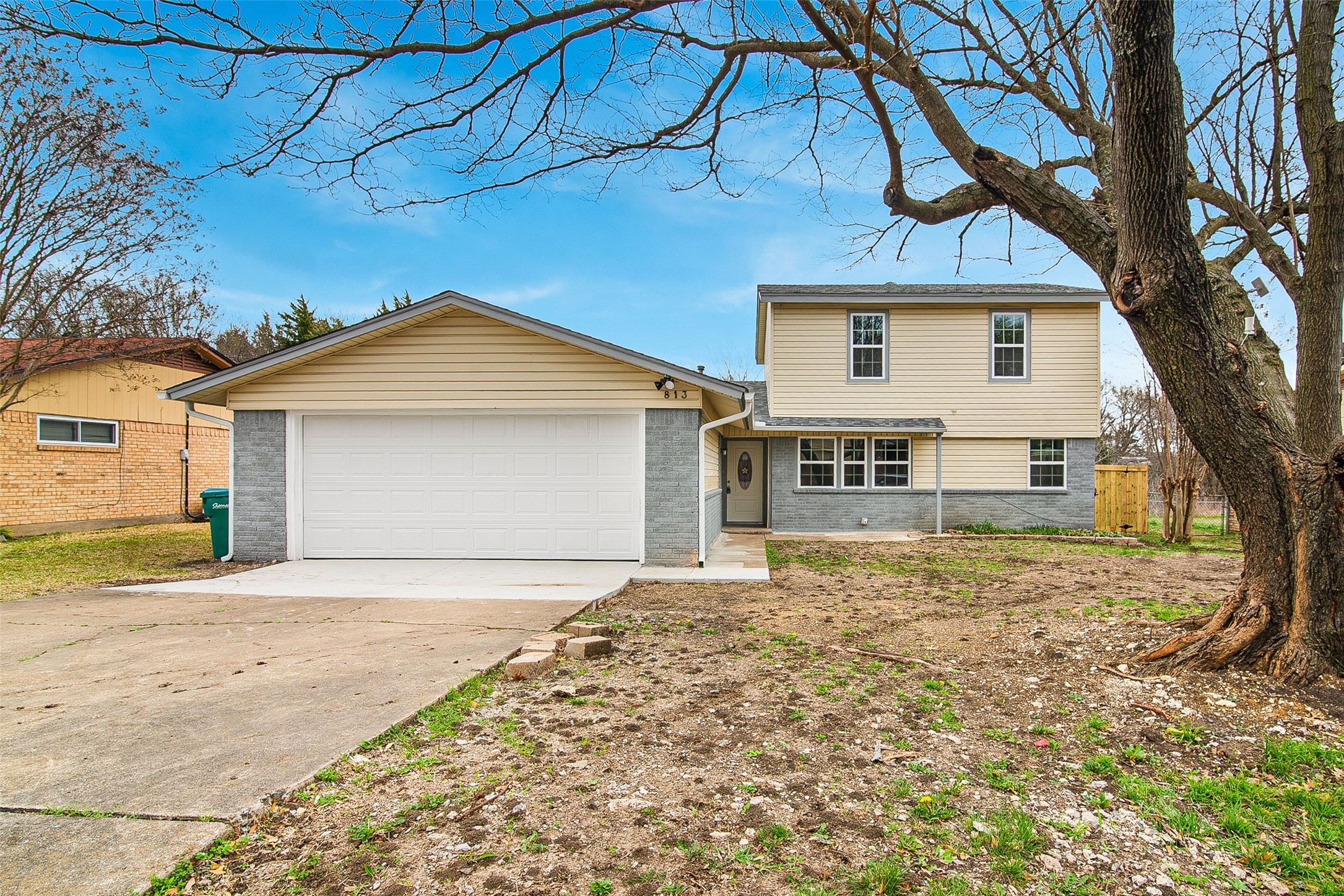 813 S Valentine Drive Sherman TX 75090