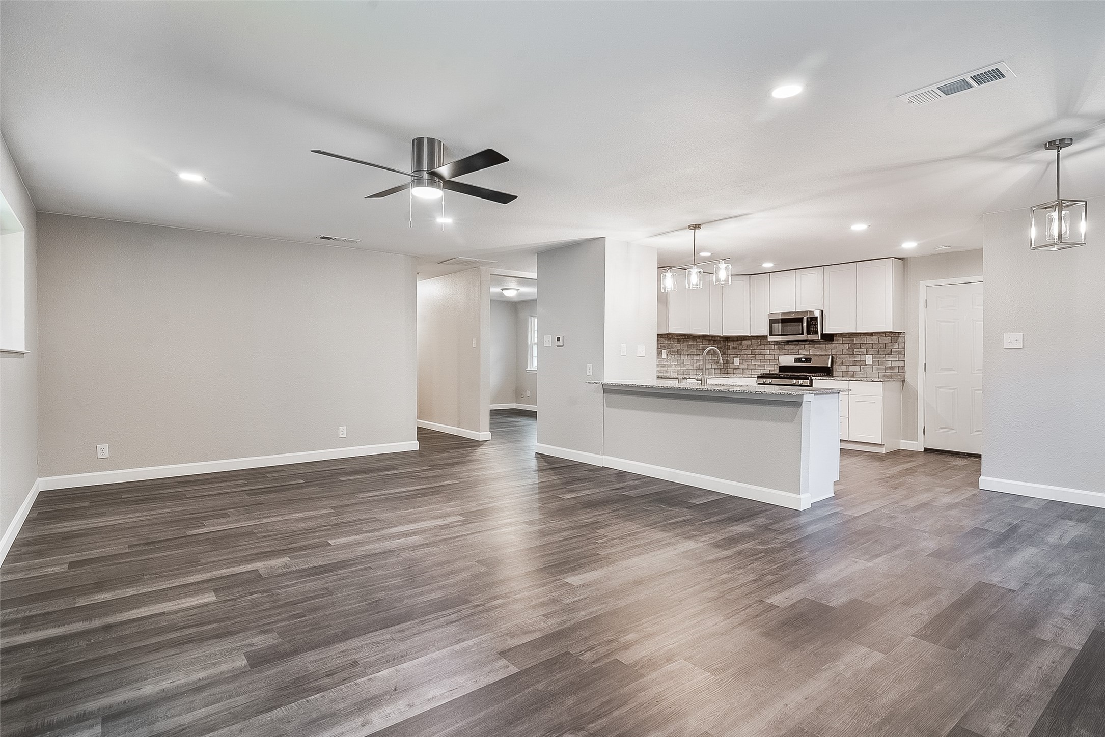 813 S Valentine Drive Sherman TX 75090