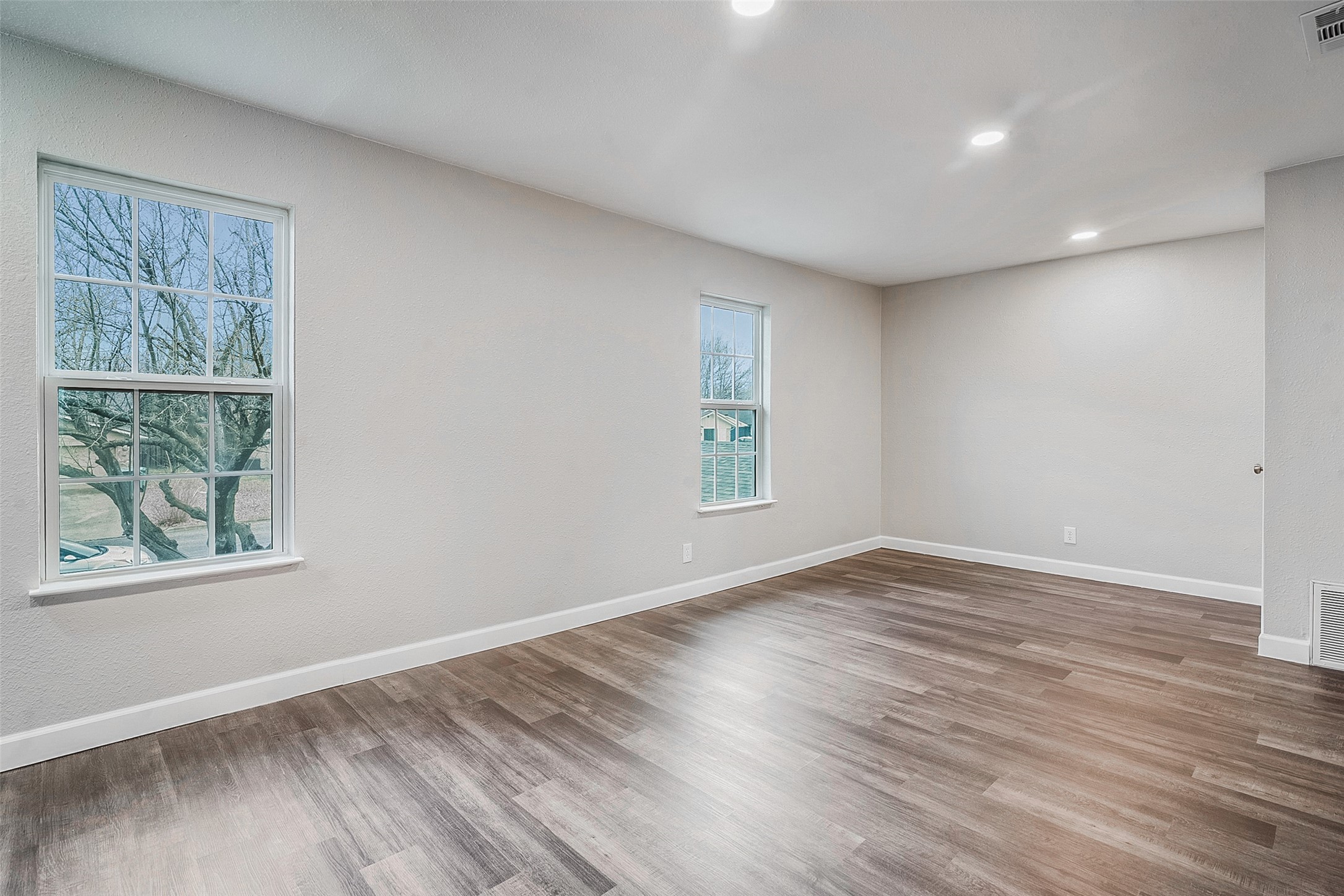 813 S Valentine Drive Sherman TX 75090