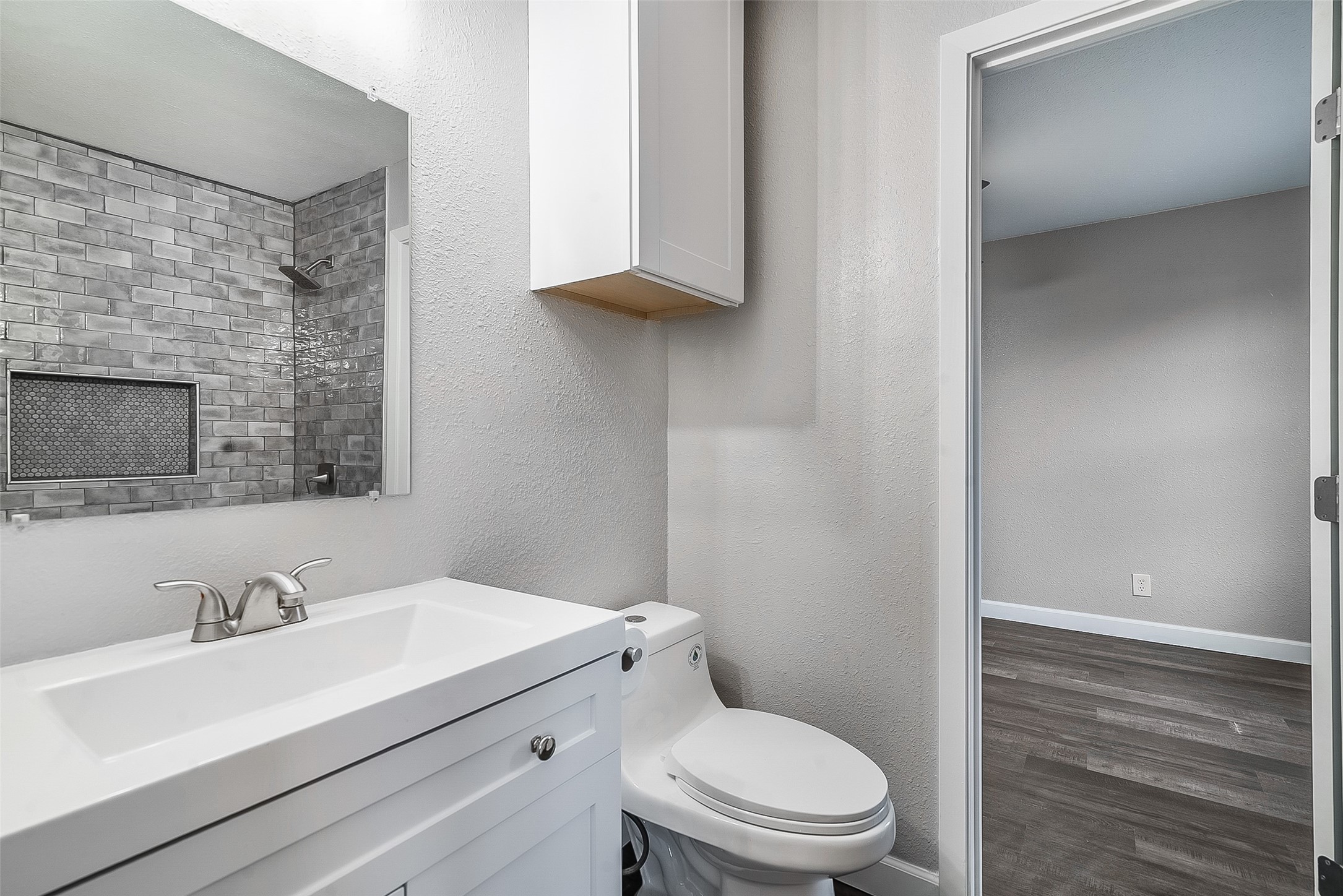 813 S Valentine Drive Sherman TX 75090