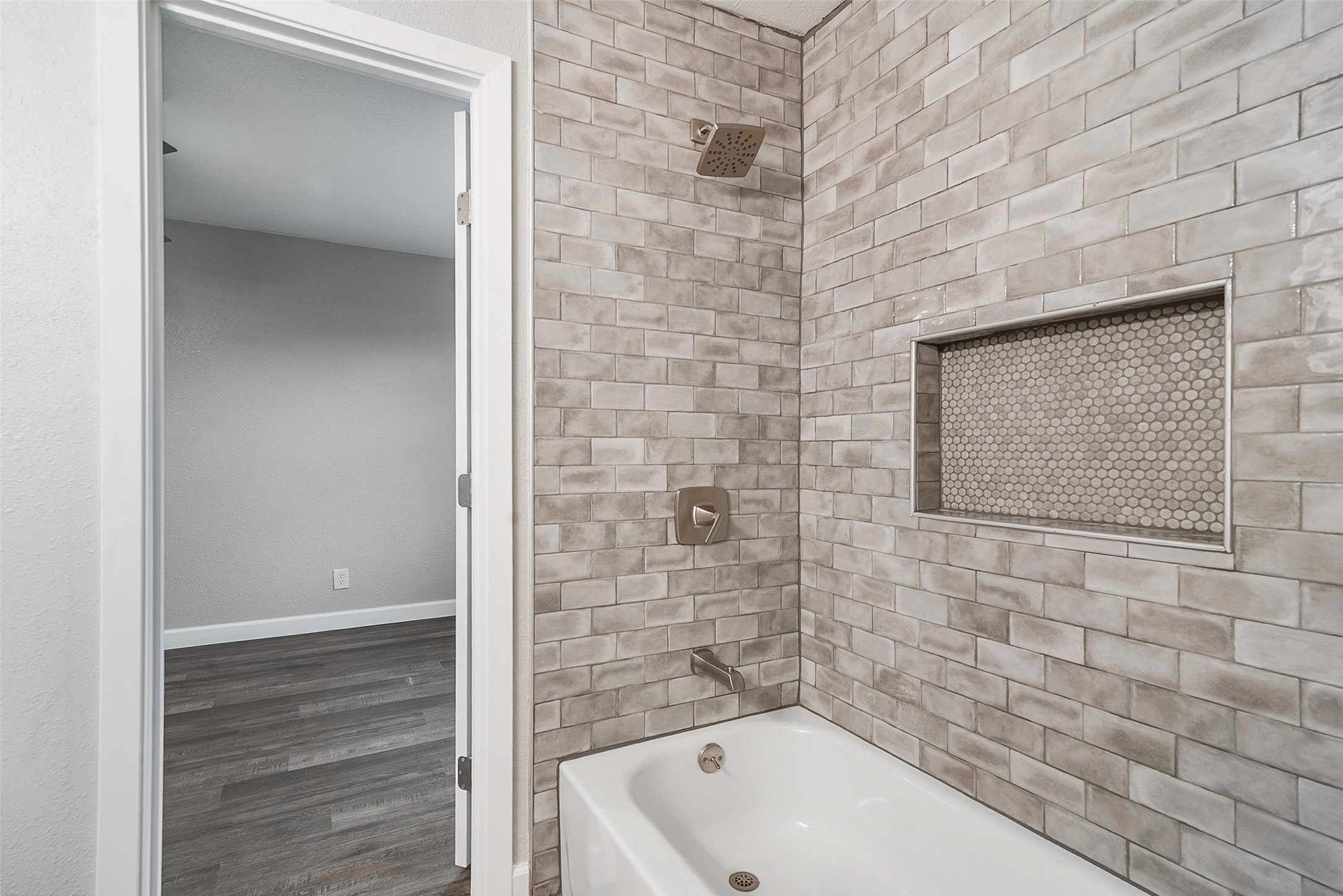 813 S Valentine Drive Sherman TX 75090