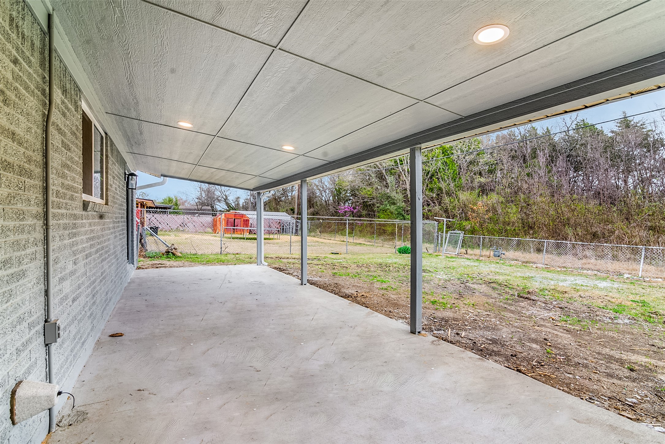 813 S Valentine Drive Sherman TX 75090