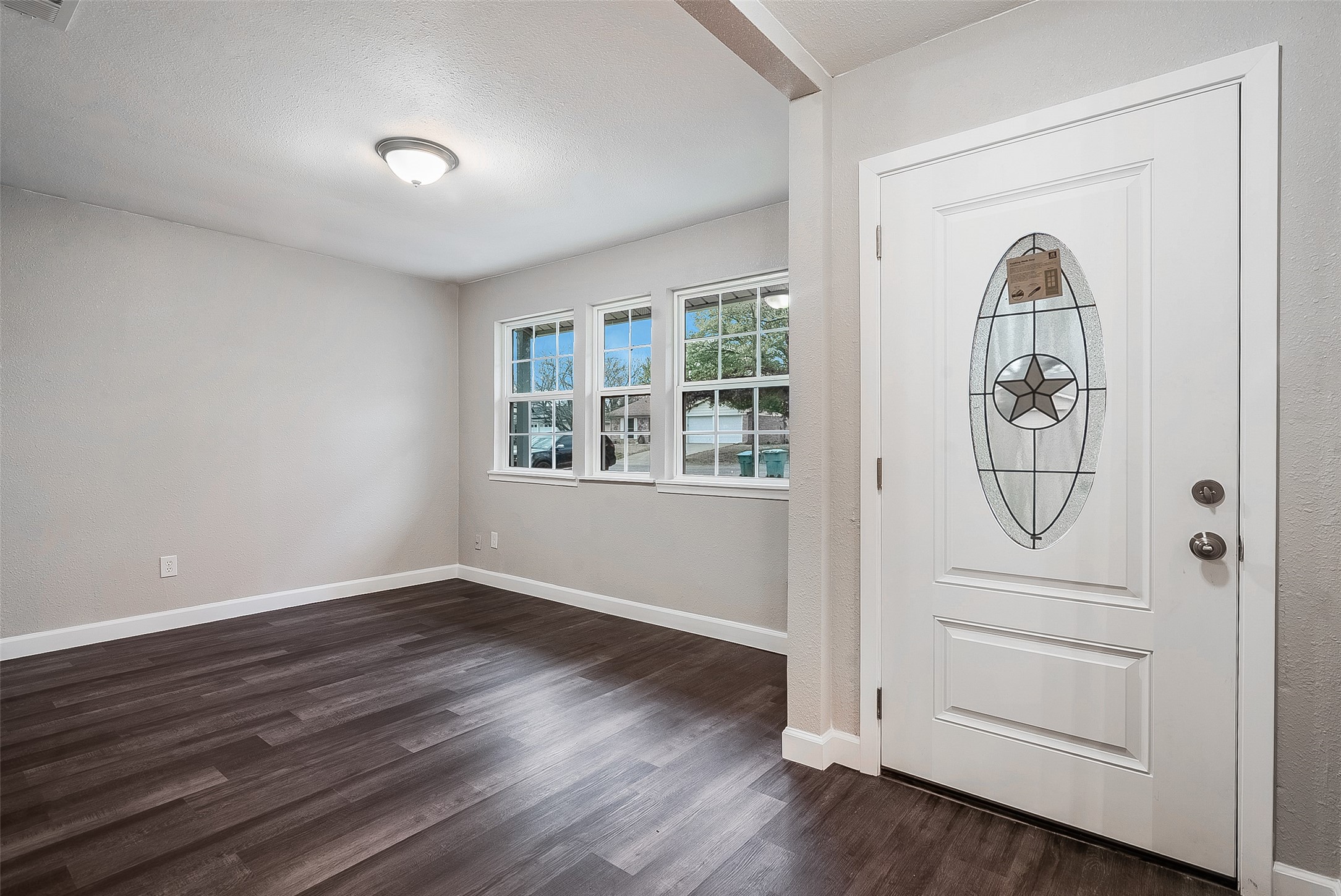 813 S Valentine Drive Sherman TX 75090