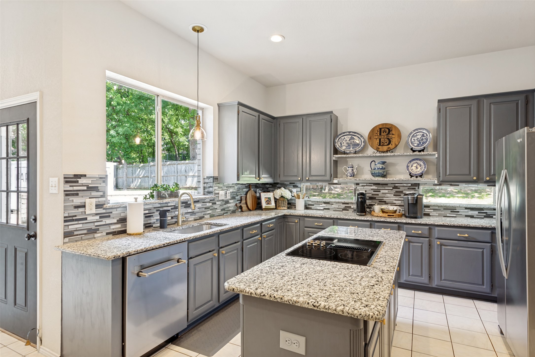 729 Big Horn Trail Crowley TX 76036