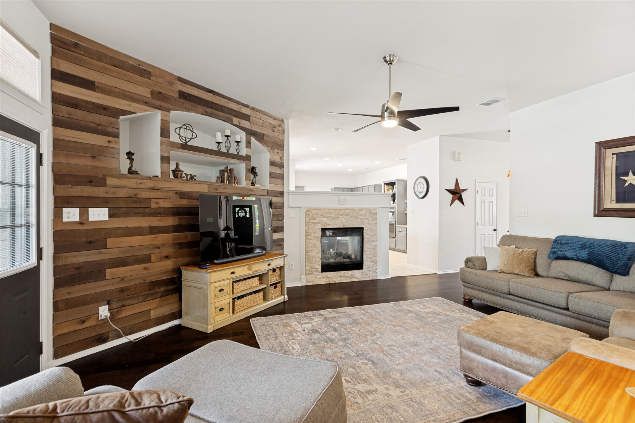 729 Big Horn Trail Crowley TX 76036