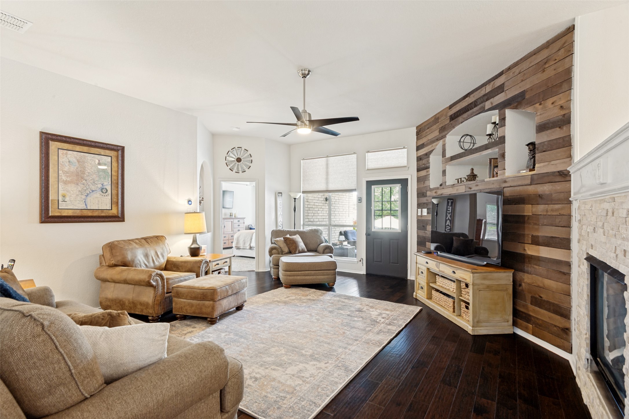 729 Big Horn Trail Crowley TX 76036