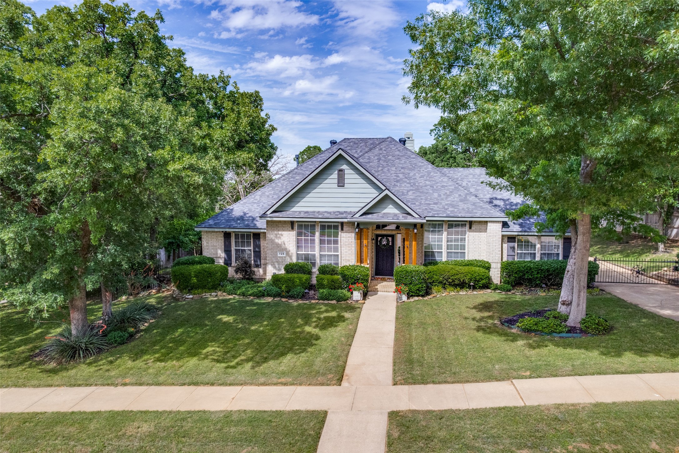 729 Big Horn Trail Crowley TX 76036