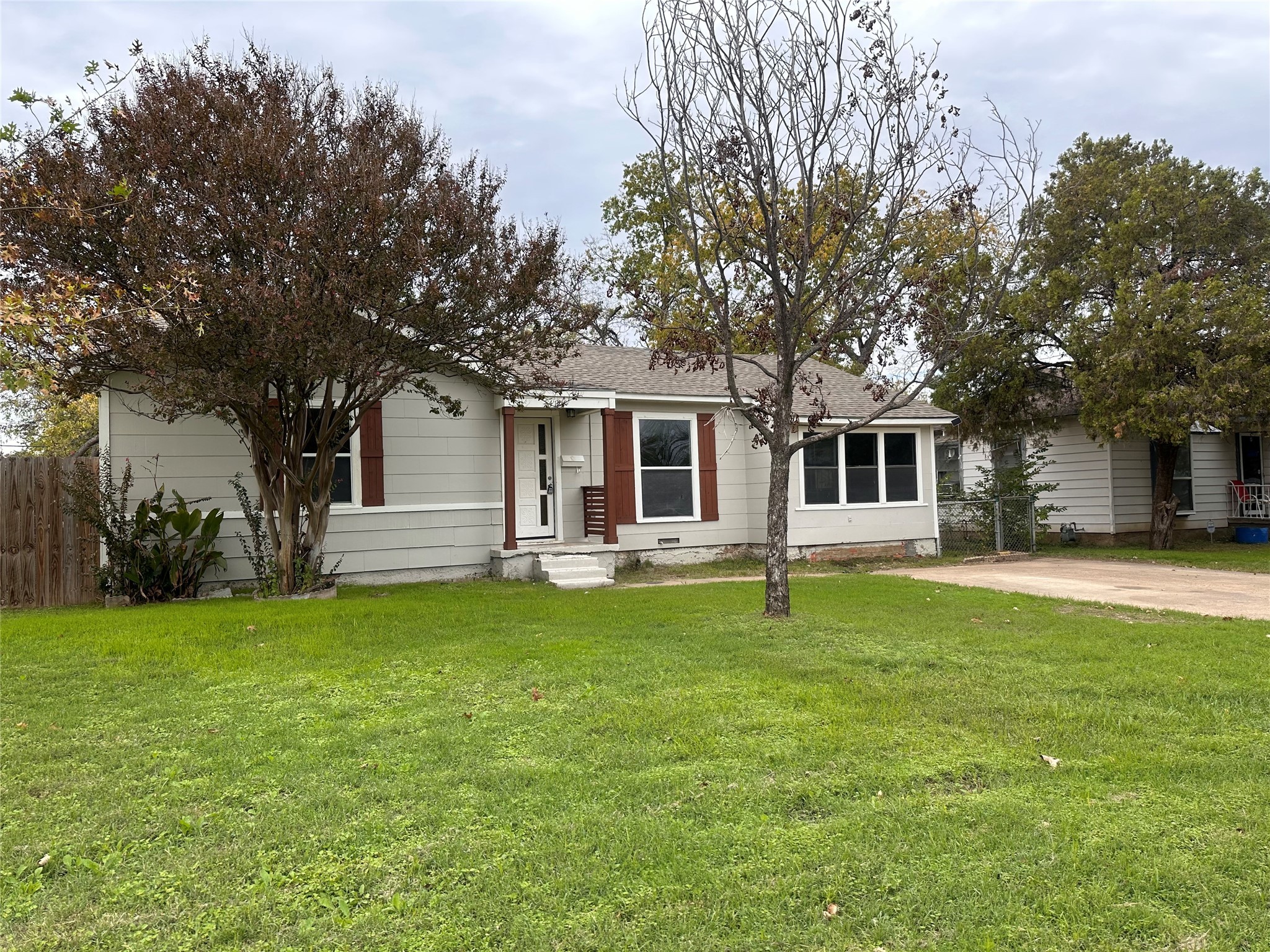 417 NE 35th Street Grand Prairie TX 75050