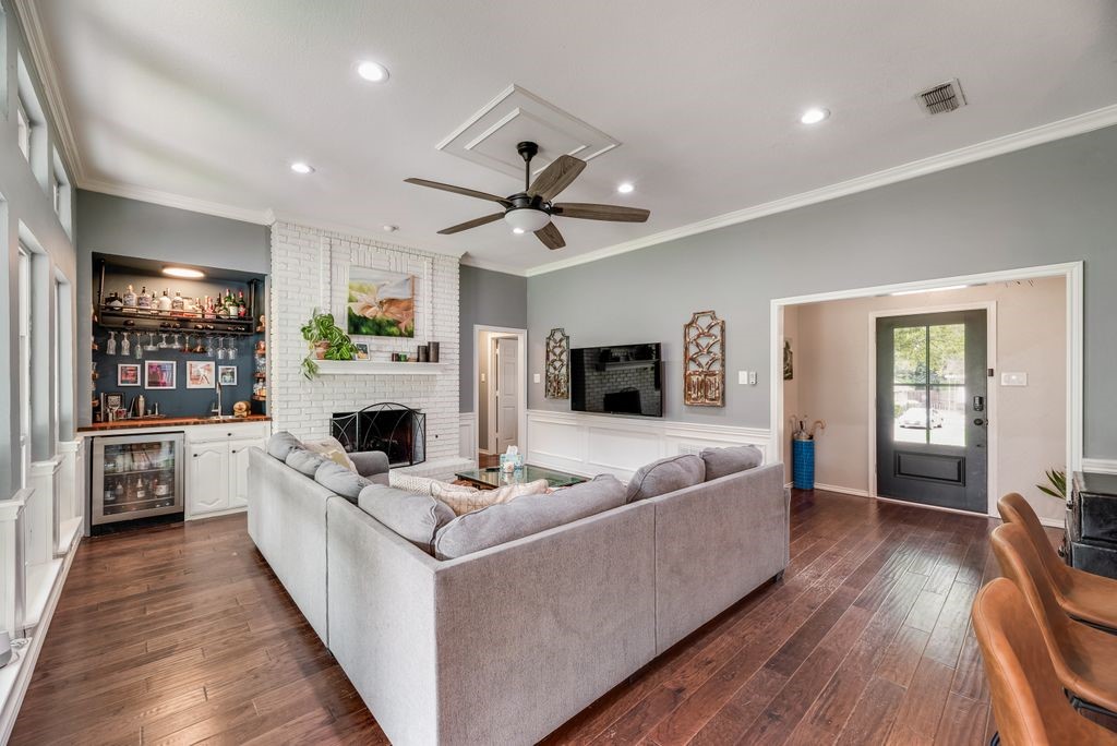 2908 Roaring Springs Road Grapevine TX 76051