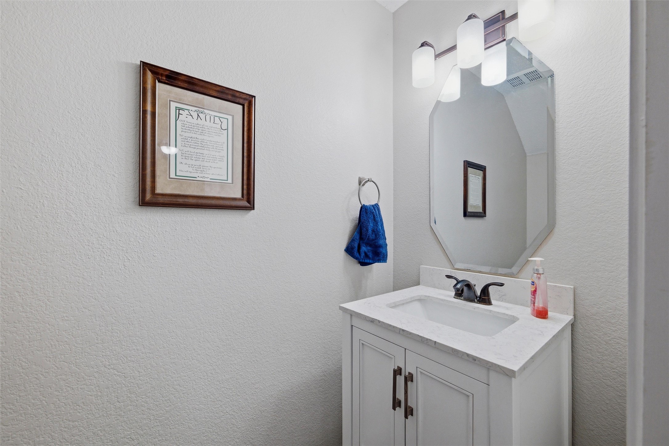 105 Vivian Drive Waxahachie TX 75165