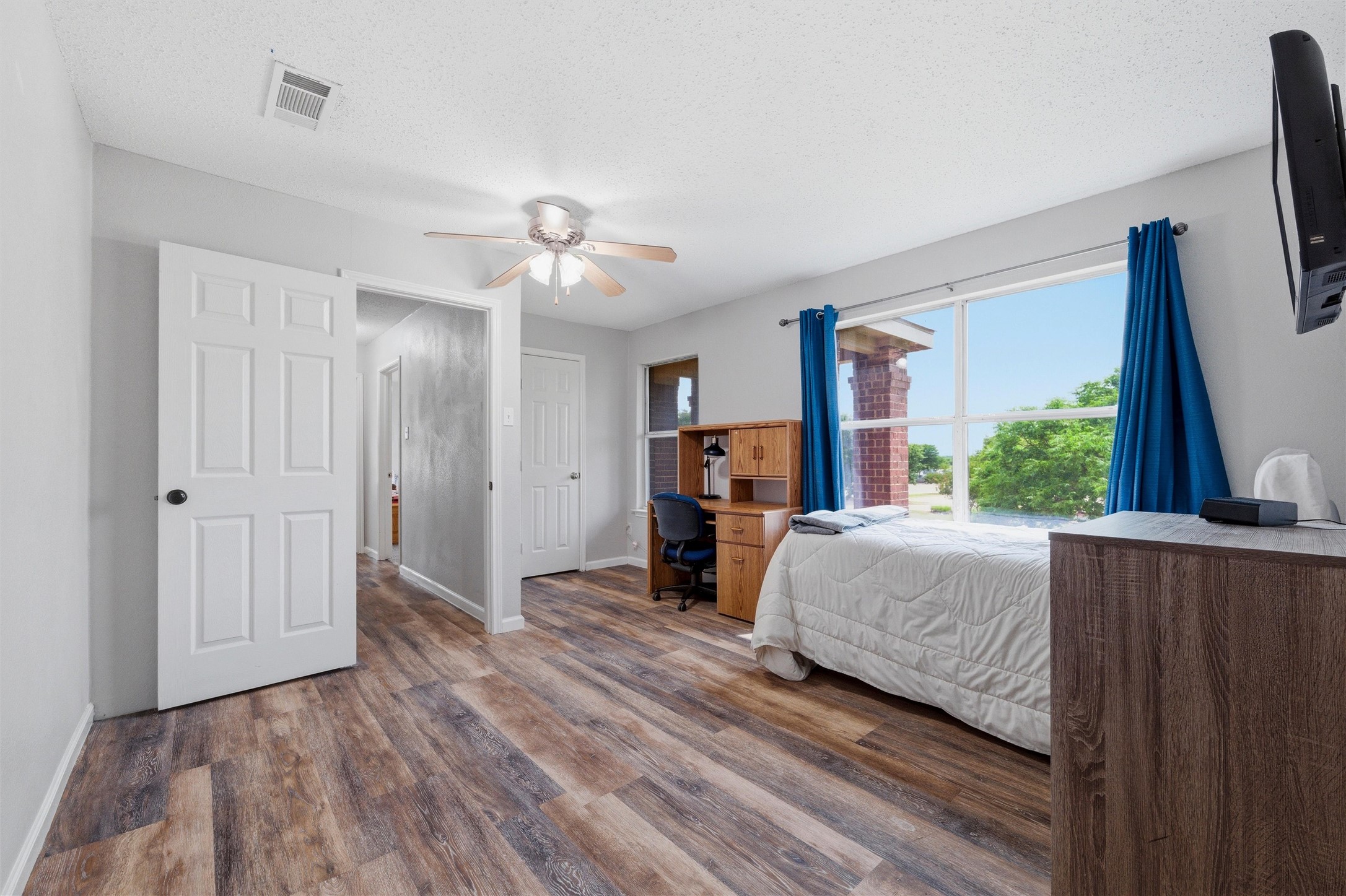 105 Vivian Drive Waxahachie TX 75165