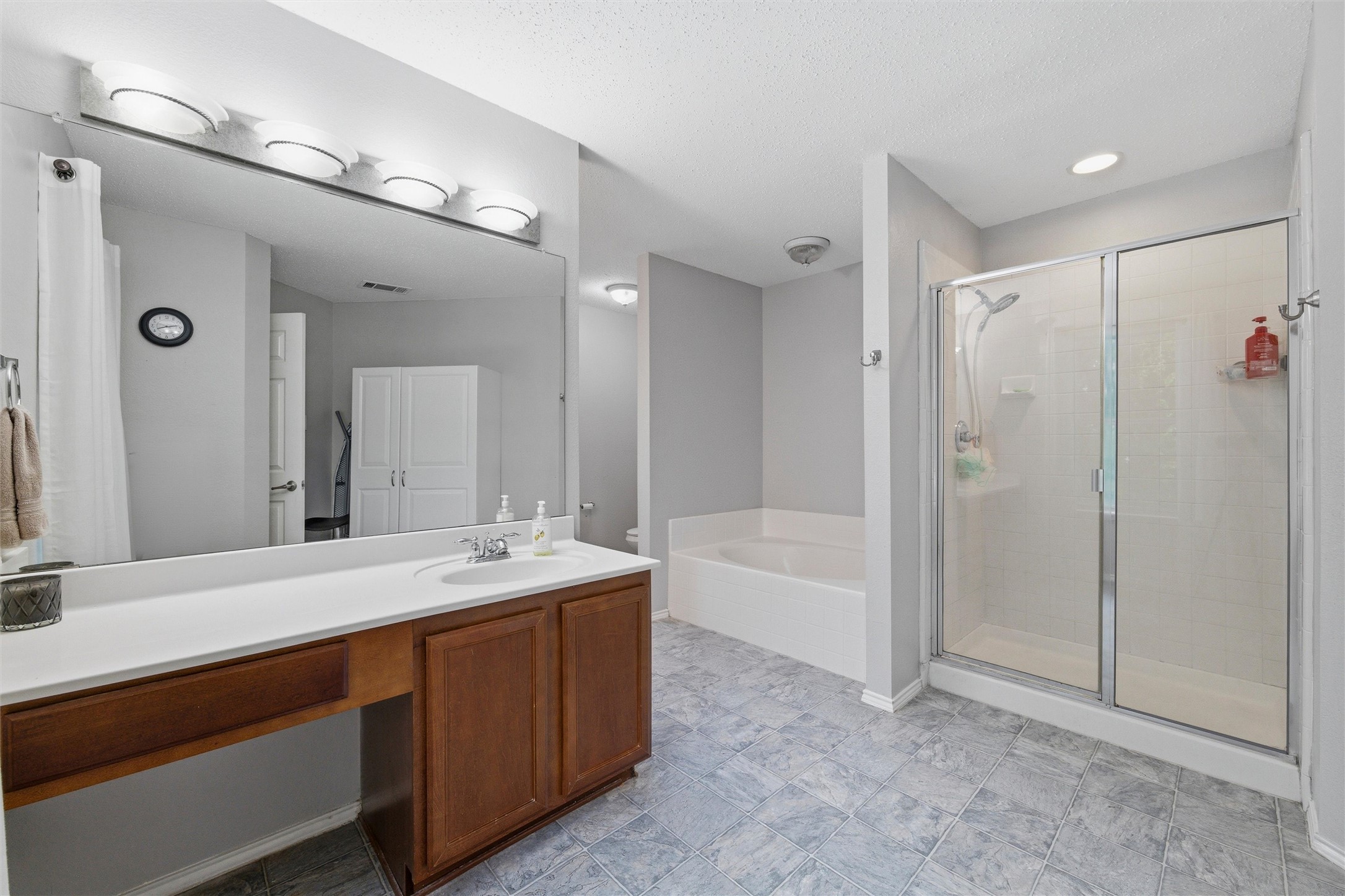 105 Vivian Drive Waxahachie TX 75165