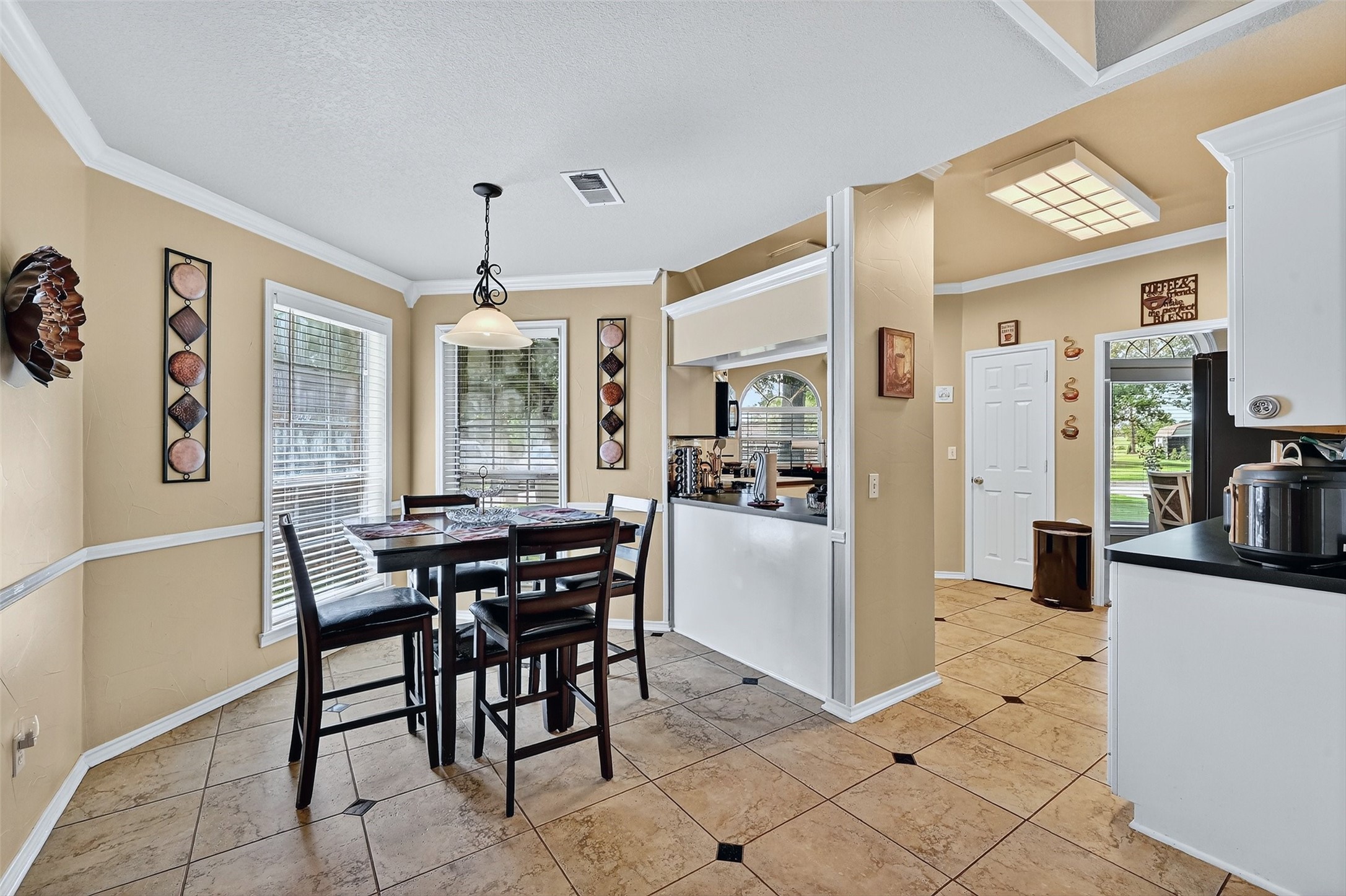 736 W Kiowa Drive Lake Kiowa TX 76240