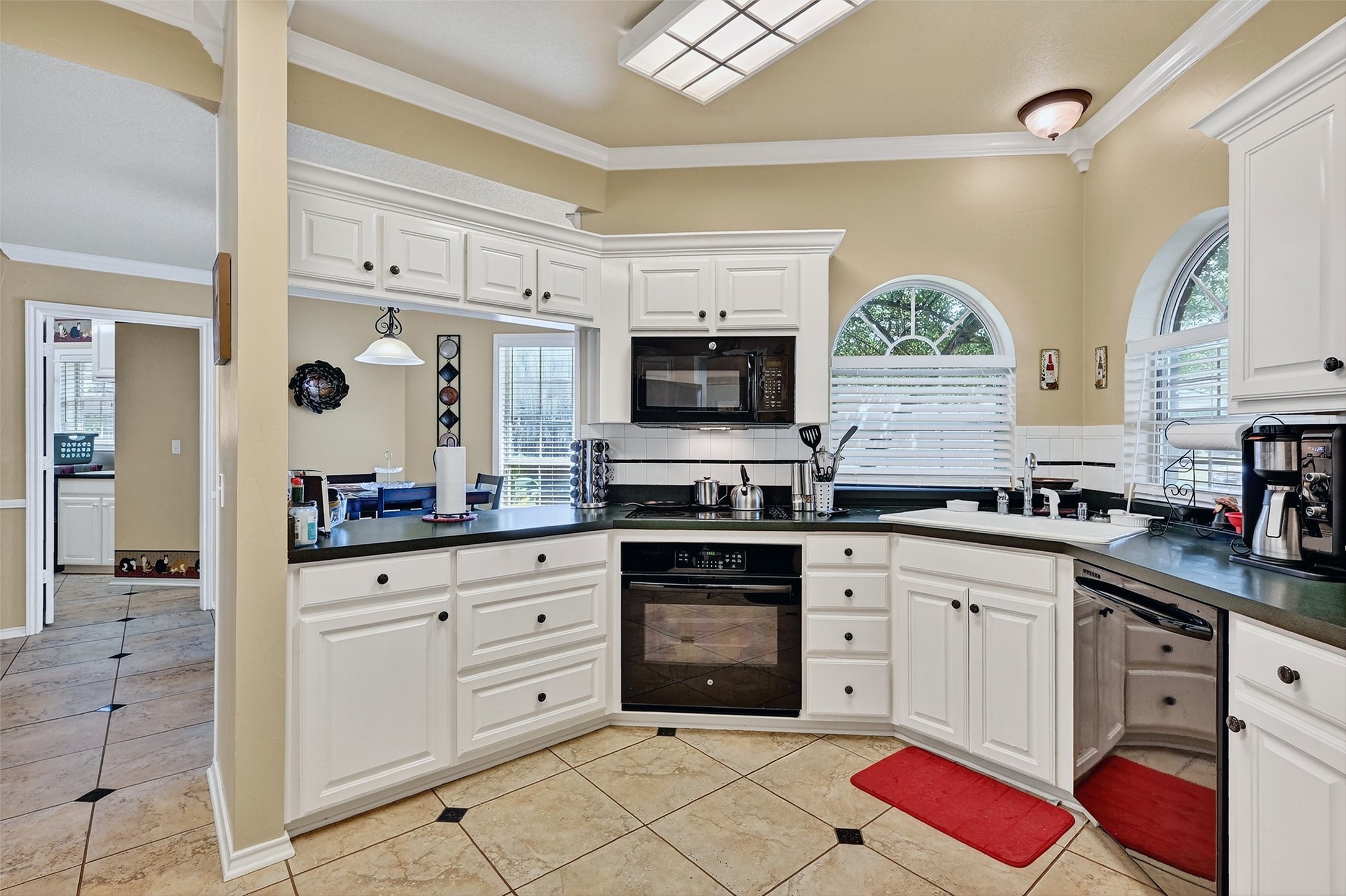 736 W Kiowa Drive Lake Kiowa TX 76240