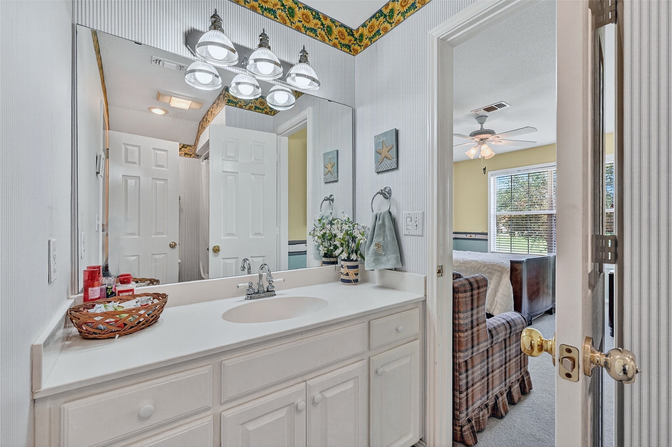 736 W Kiowa Drive Lake Kiowa TX 76240