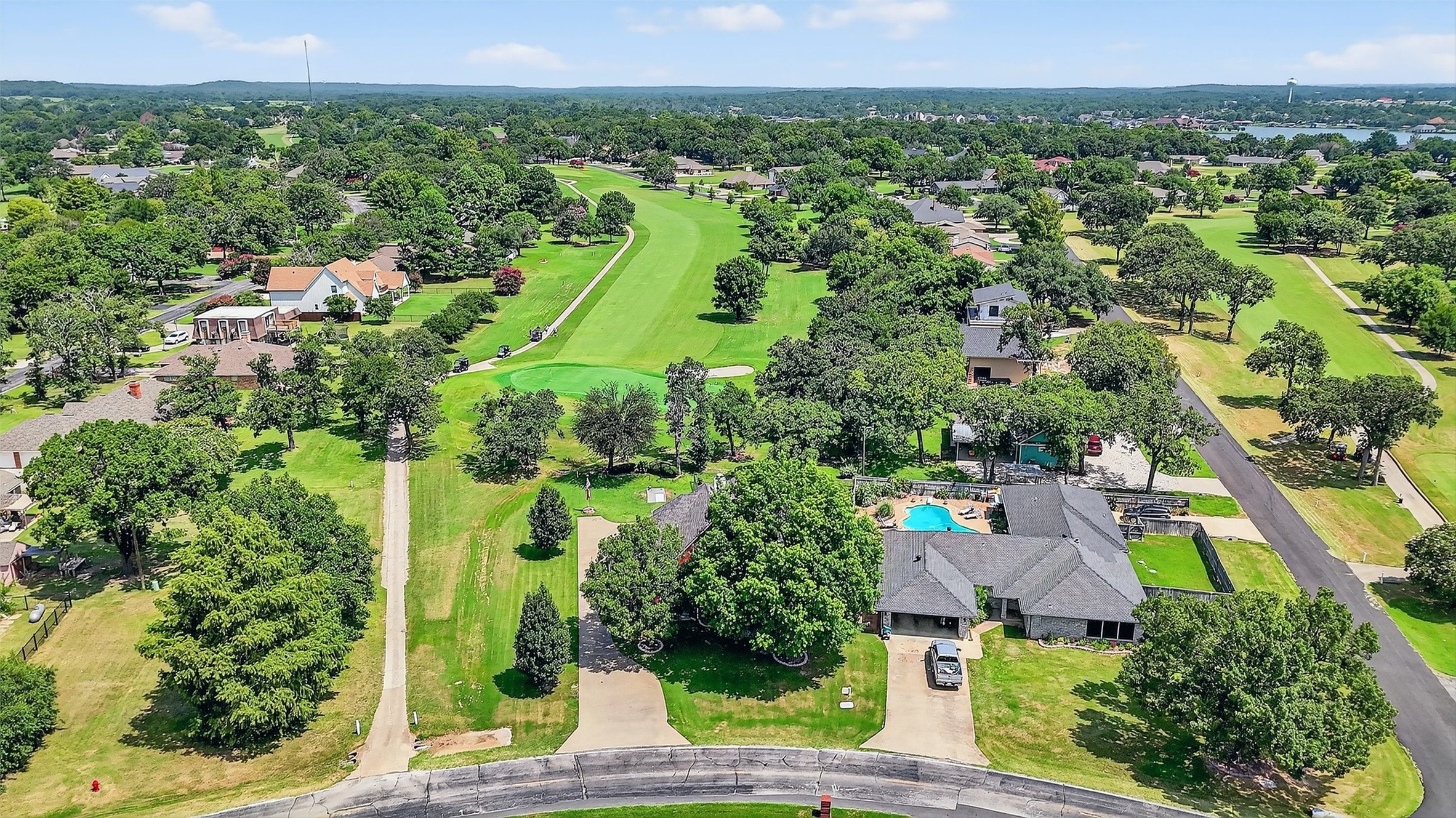 736 W Kiowa Drive Lake Kiowa TX 76240