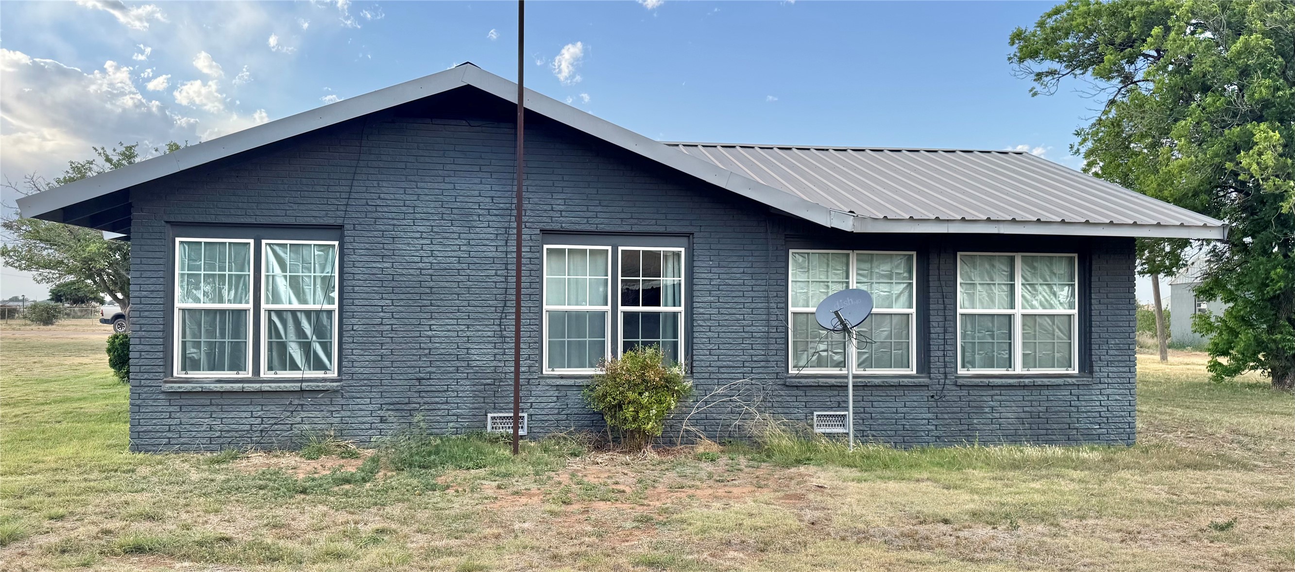 1807 Crowell Highway Quanah TX 79252