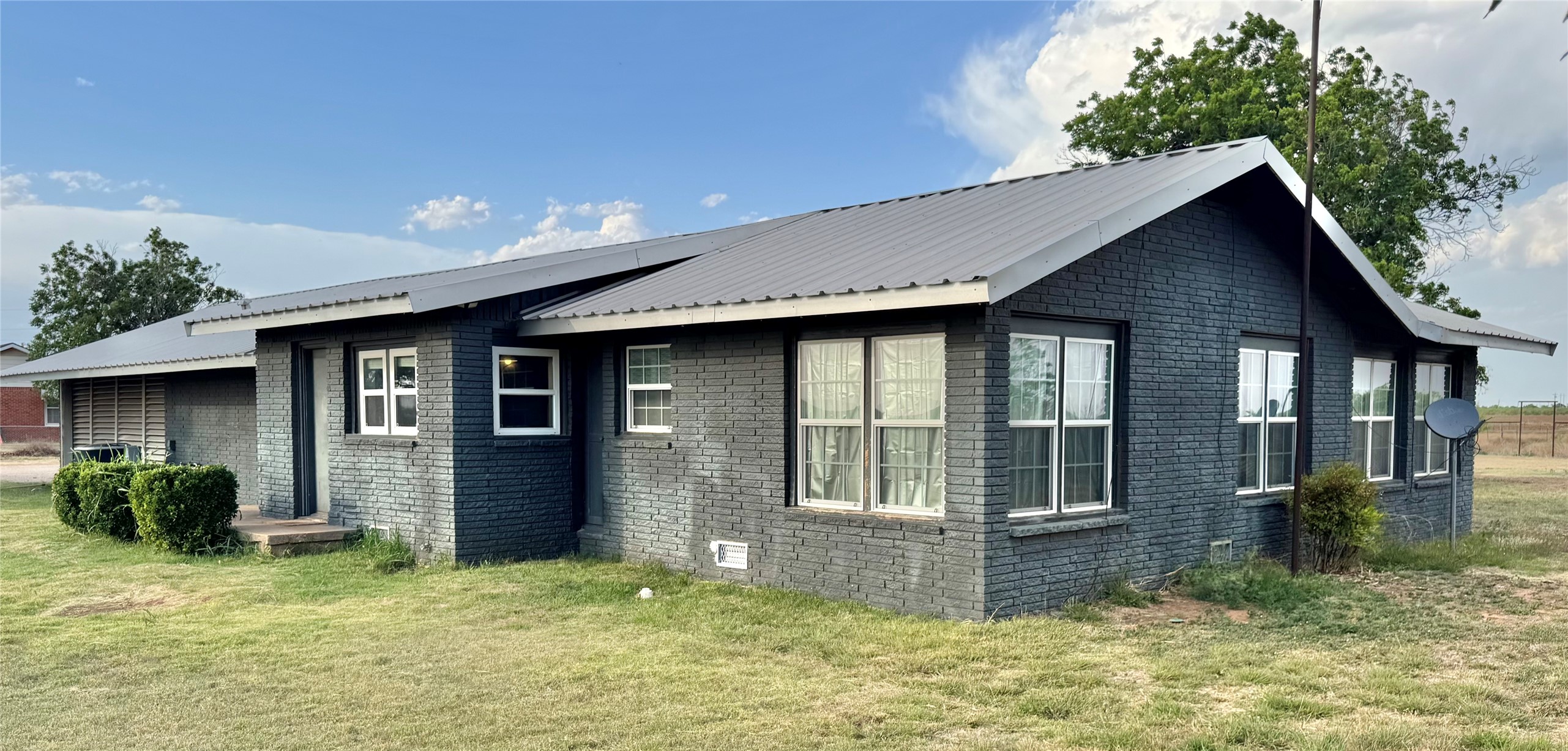 1807 Crowell Highway Quanah TX 79252