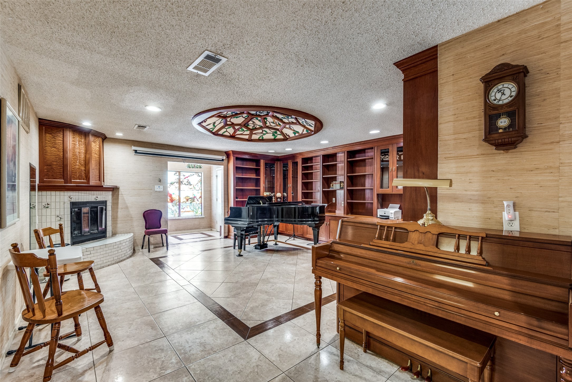 1211 Rock Springs Road Duncanville TX 75137