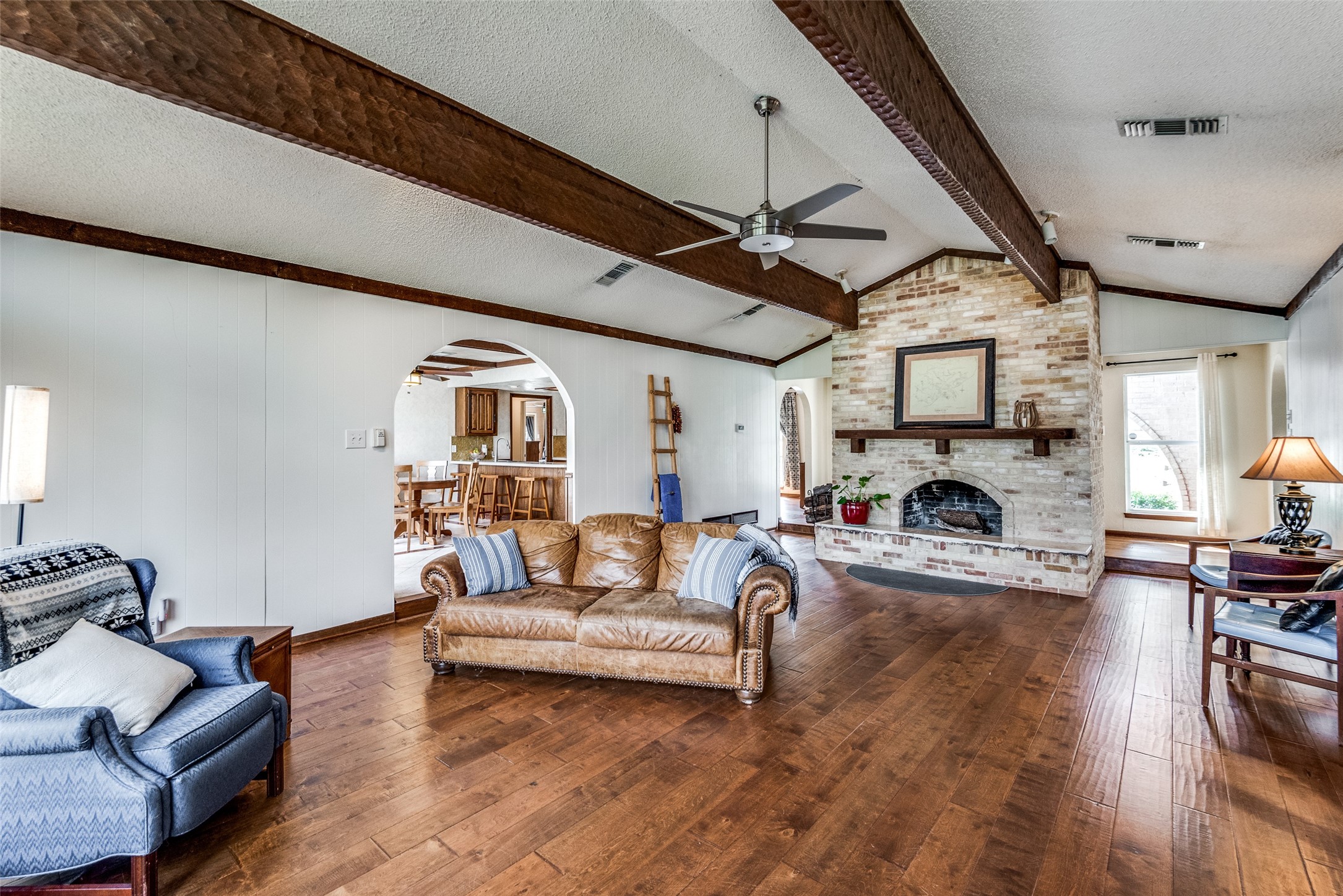 1211 Rock Springs Road Duncanville TX 75137