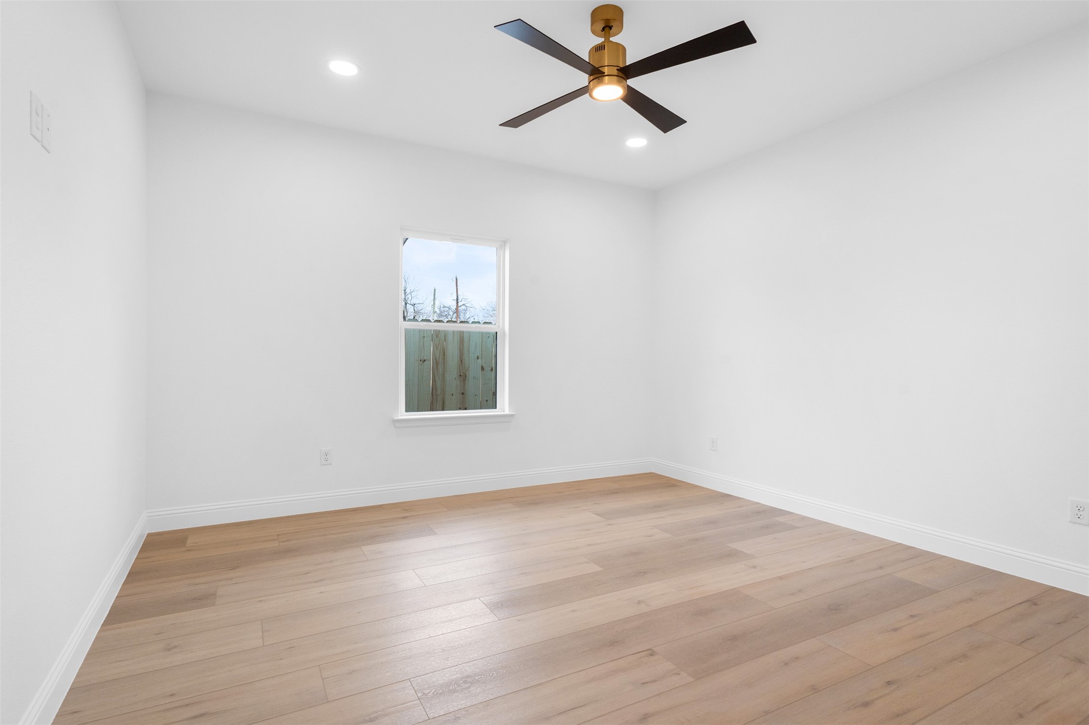 128 Cottonwood Street Fort Worth TX 76111