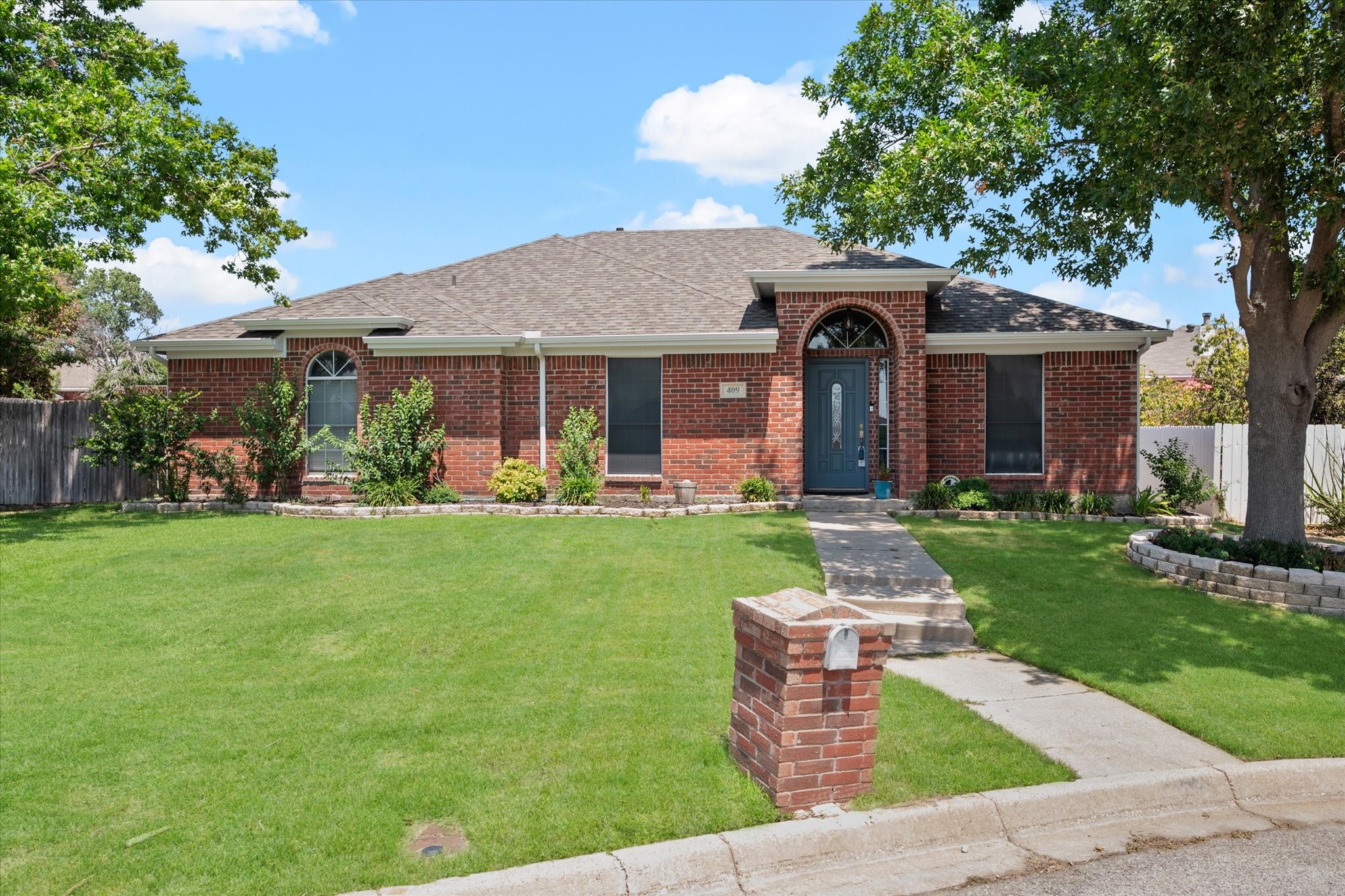 409 Dove Lane Fort Worth TX 76108