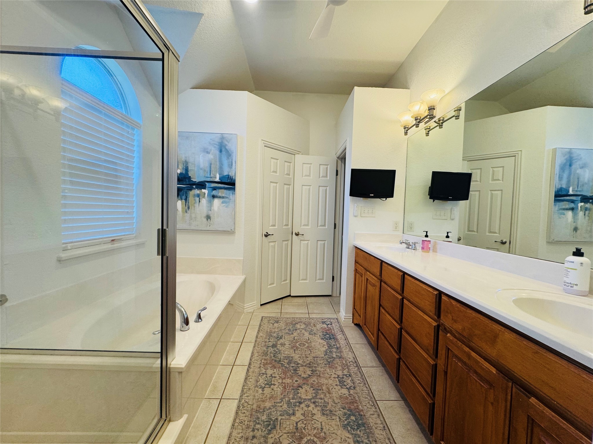 608 Grandview Drive Granbury TX 76049